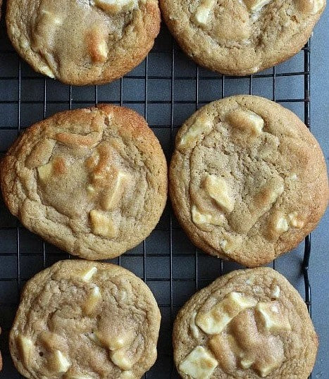 White Chocolate Chunk Macadamia Nut Cookies